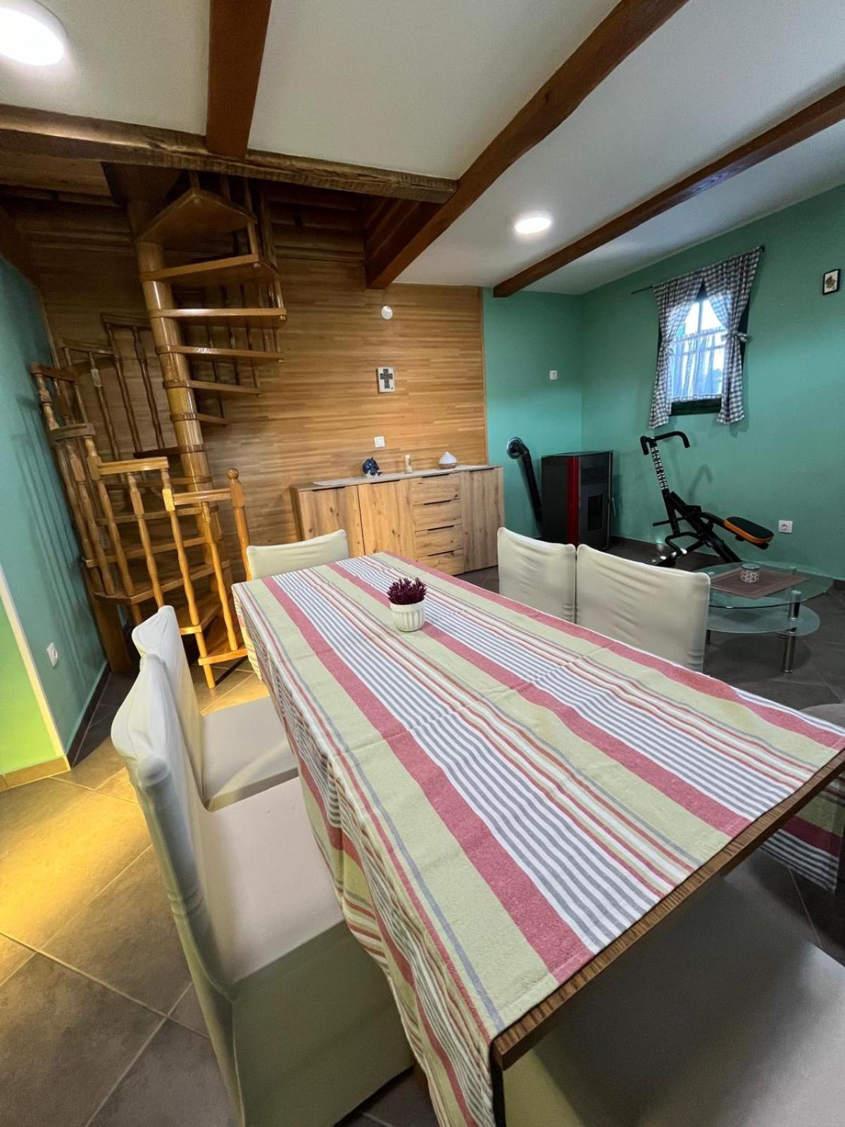 Wooden House Ante Self Check - In And Check - Out Lejlighed Otočac Eksteriør billede